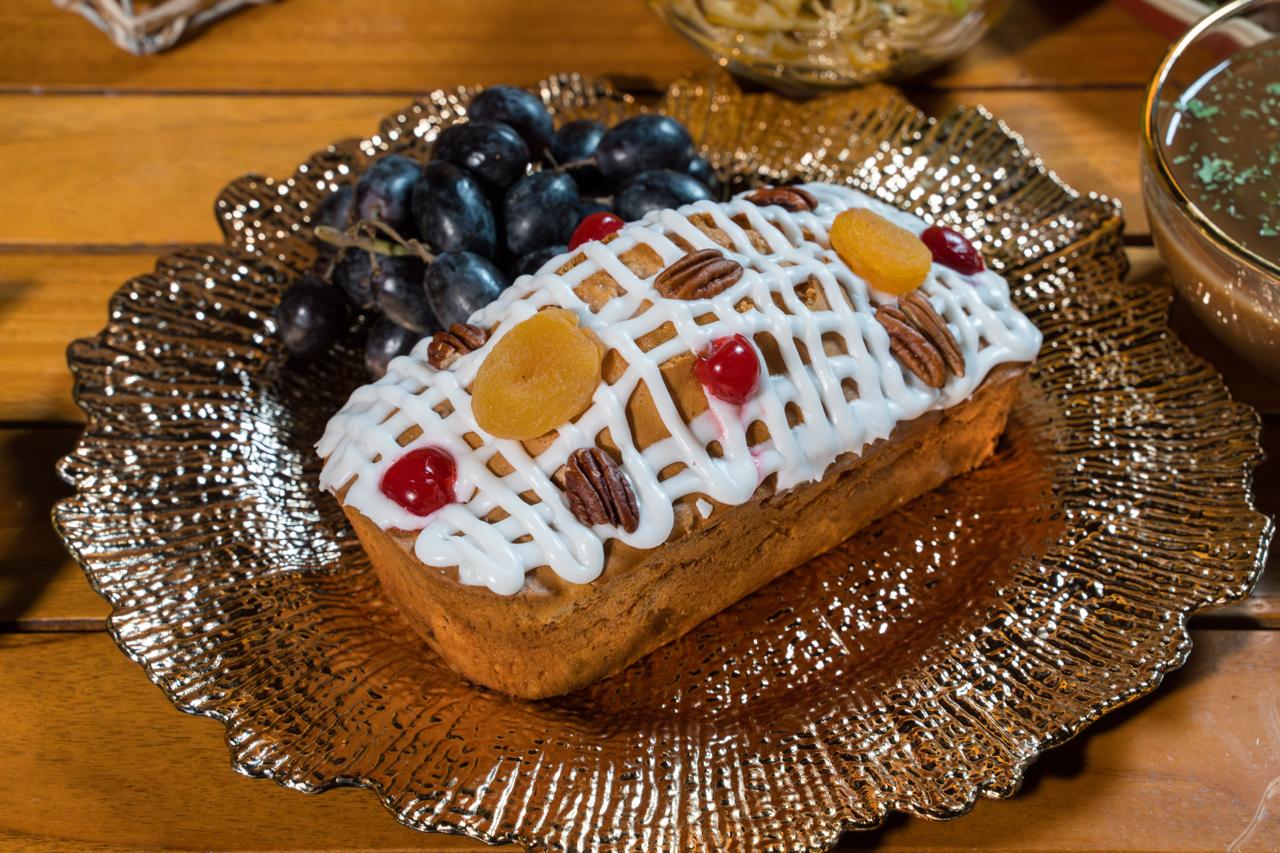 1 pza fruit cake navideño (10-12 pers.)