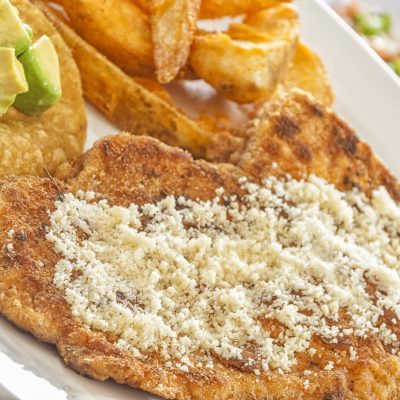 PECHUGA-DE-POLLO-A-LA-PARMESANA