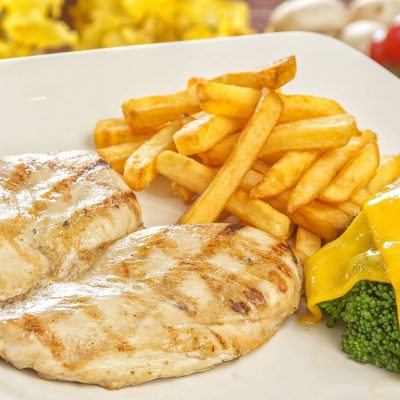 PECHUGA-DE-POLLO-A-LA-PARRILLA